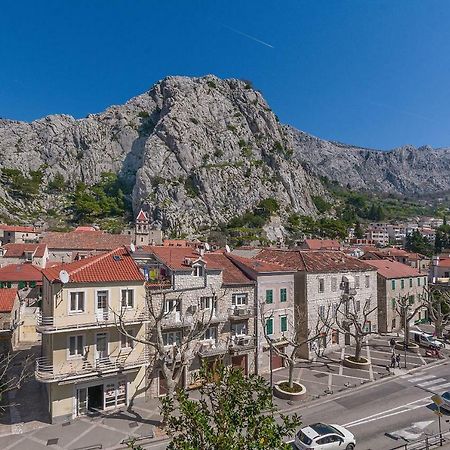 Apartment Nansy Omiš Extérieur photo