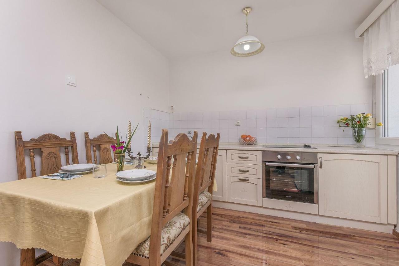 Apartment Nansy Omiš Extérieur photo